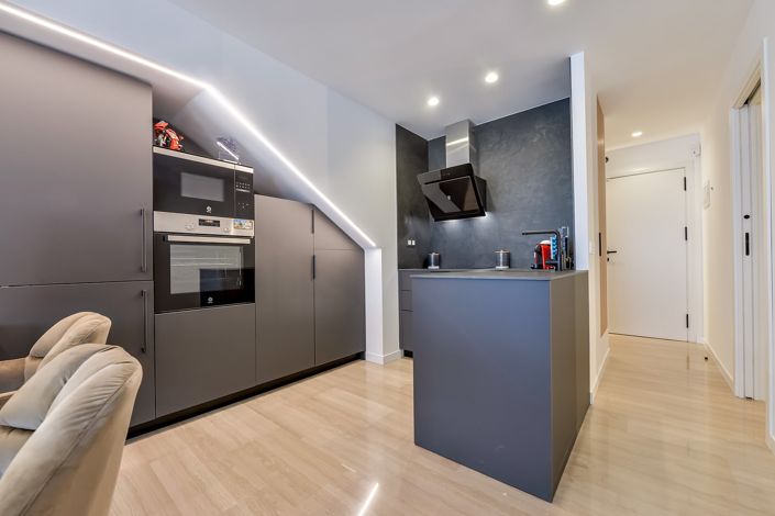 Image No.20-4 Bed Apartment for sale