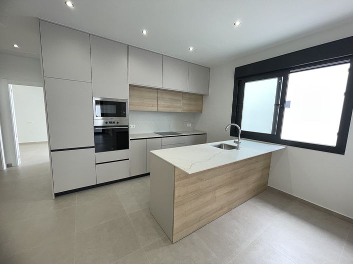 Image No.10-3 Bed House/Villa for sale