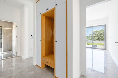 Interior 5