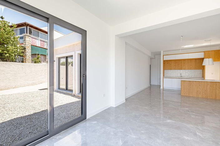 Image No.9-2 Bed House/Villa for sale