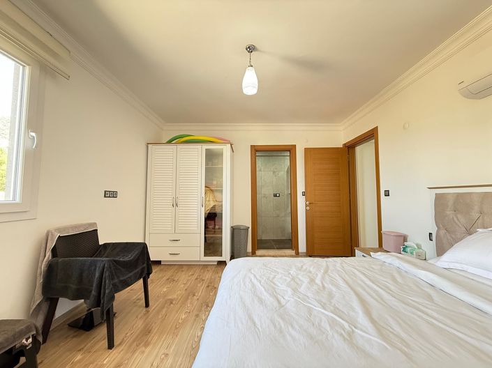 Image No.15-3 Bed Apartment for sale