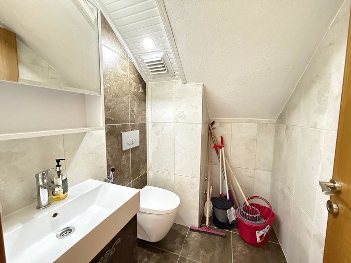 Image No.21-3 Bed Apartment for sale