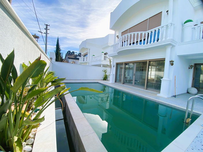 Image No.4-4 Bed House/Villa for sale