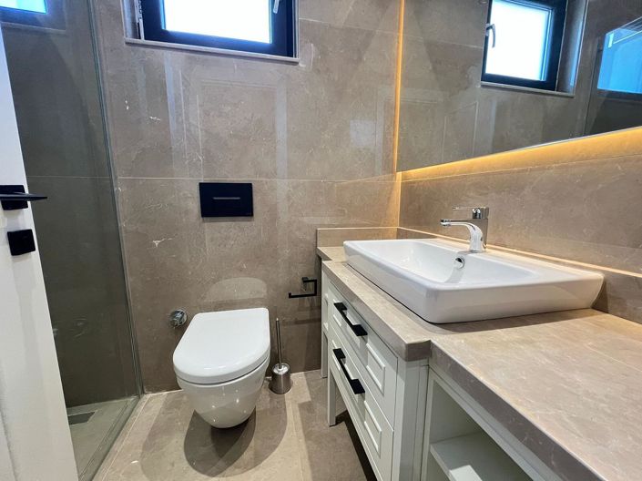 Image No.20-4 Bed House/Villa for sale