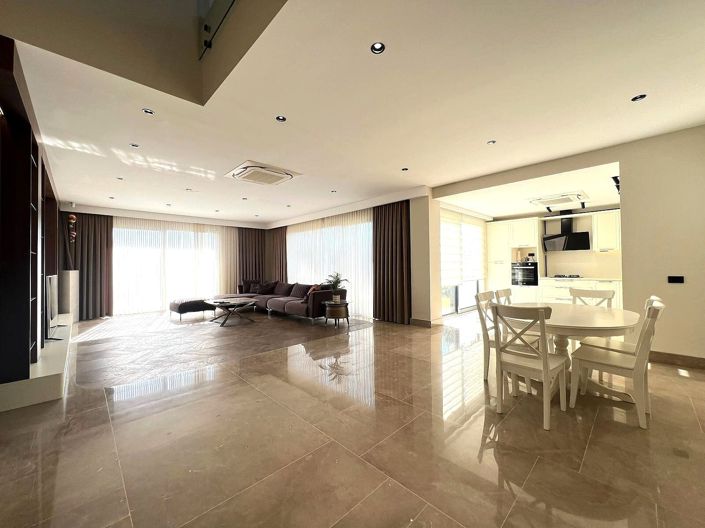 Image No.9-4 Bed House/Villa for sale