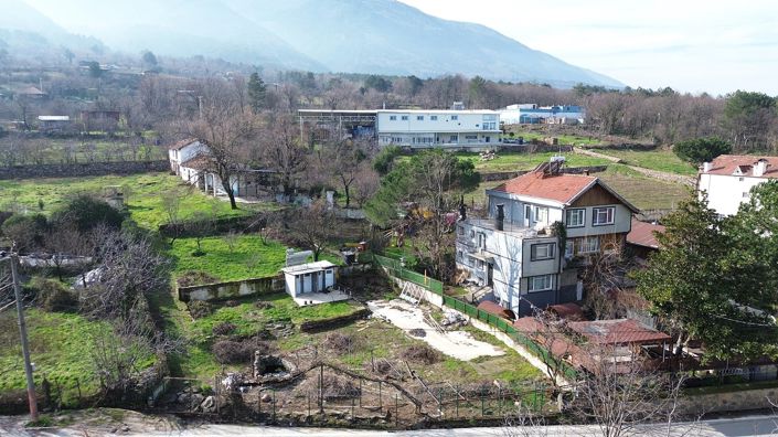 Image No.5-8 Bed Commercial for sale