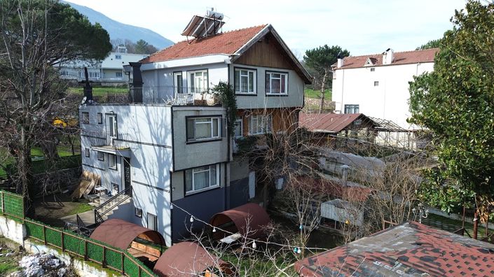 Image No.9-8 Bed Commercial for sale