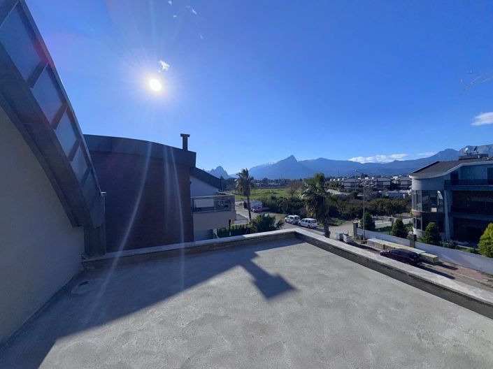 Image No.9-6 Bed House/Villa for sale