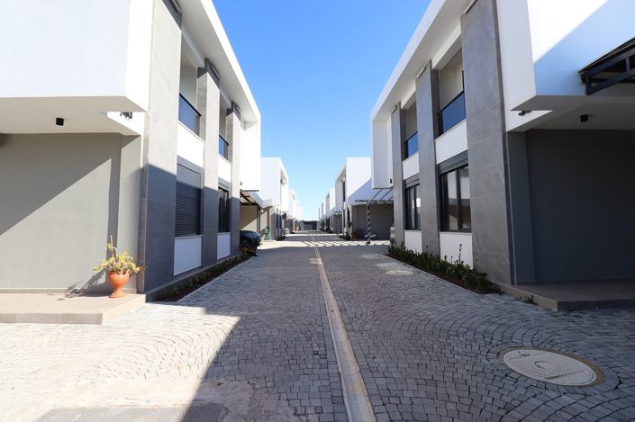 Image No.10-4 Bed House/Villa for sale