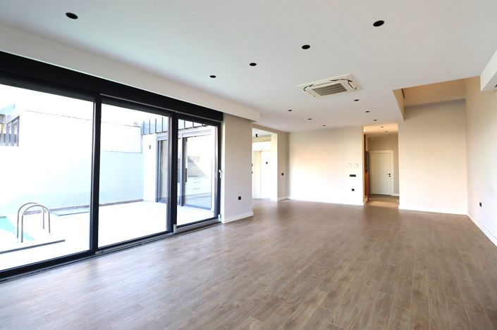 Image No.15-4 Bed House/Villa for sale