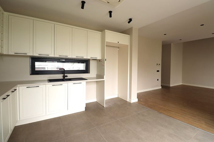 Image No.18-4 Bed House/Villa for sale