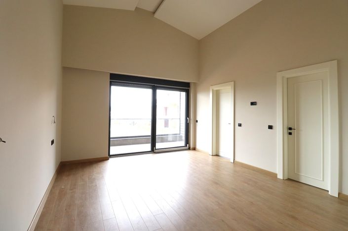 Image No.19-4 Bed House/Villa for sale