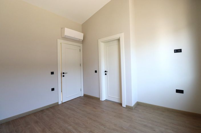 Image No.24-4 Bed House/Villa for sale