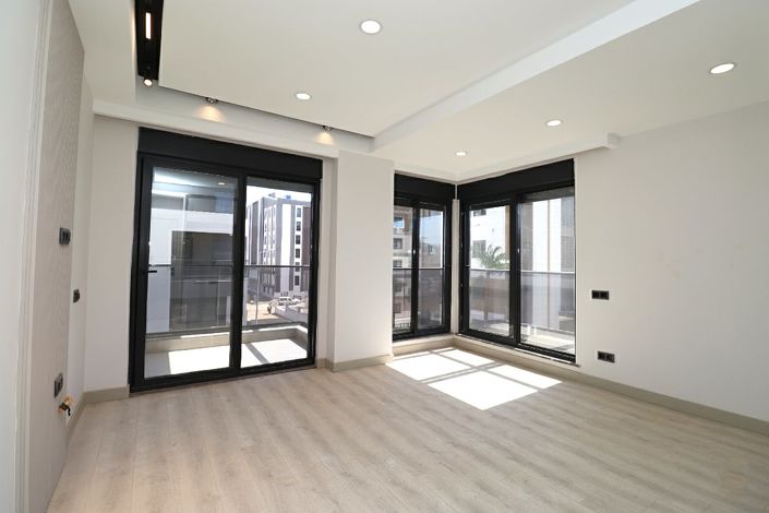 Image No.12-3 Bed Apartment for sale