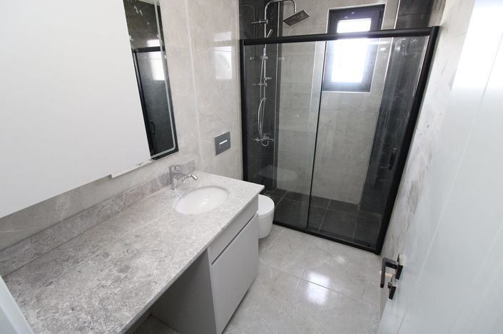 Image No.18-2 Bed Apartment for sale