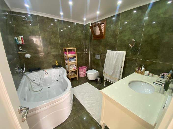 Image No.25-5 Bed House/Villa for sale