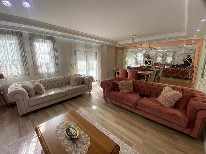 Image No.8-5 Bed House/Villa for sale