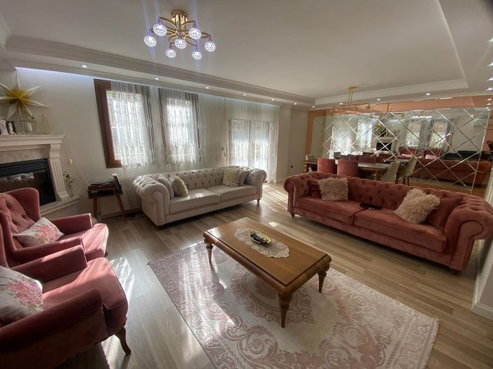 Image No.9-5 Bed House/Villa for sale