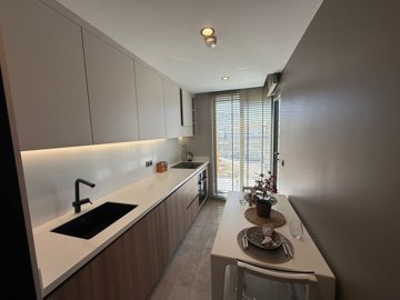 Interior 5