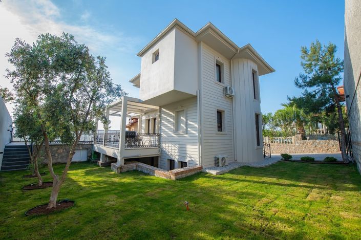 Image No.3-Maison / Villa de 4 chambres à vendre à Ölüdeniz