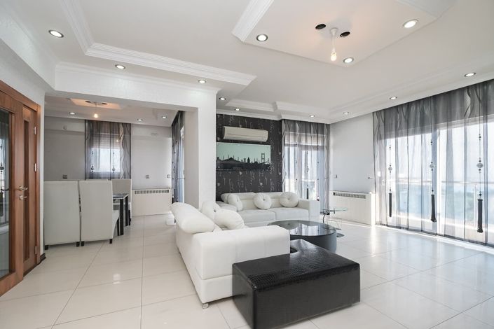 Image No.19-5 Bed Apartment for sale