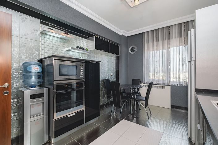 Image No.26-5 Bed Apartment for sale