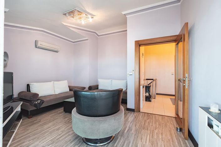 Image No.33-5 Bed Apartment for sale