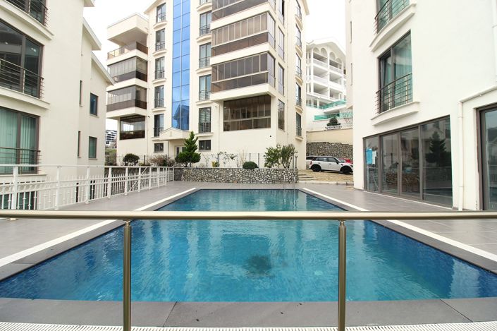 Image No.10-5 Bed Apartment for sale