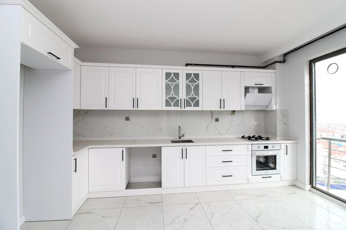 Image No.18-5 Bed Apartment for sale