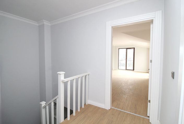 Image No.21-5 Bed Apartment for sale