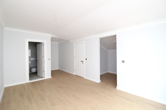 Image No.27-5 Bed Apartment for sale