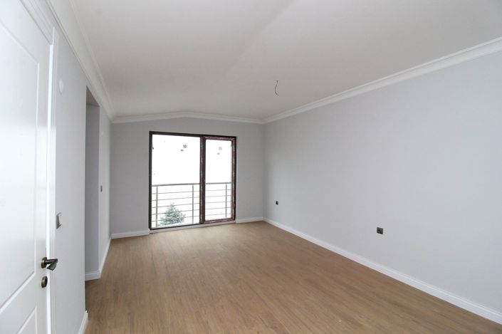 Image No.28-5 Bed Apartment for sale