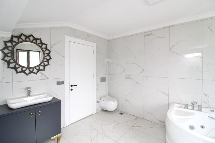 Image No.30-5 Bed Apartment for sale