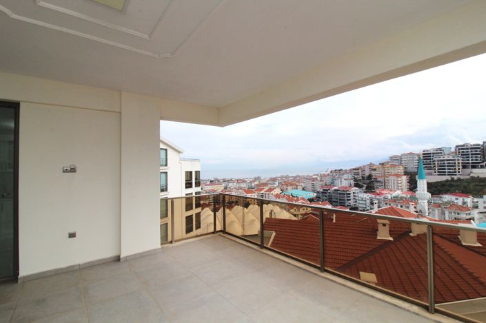 Image No.39-5 Bed Apartment for sale