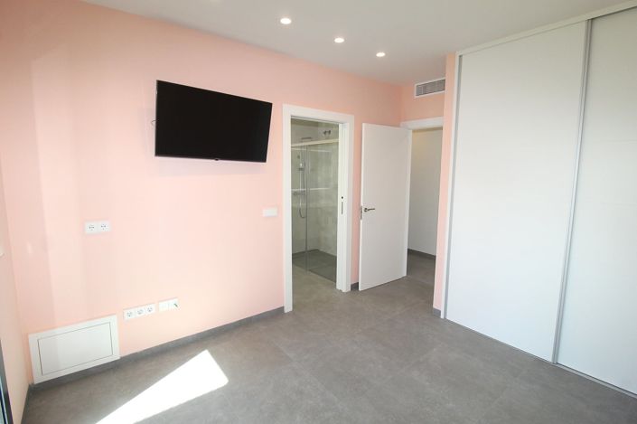 Image No.27-5 Bed House/Villa for sale