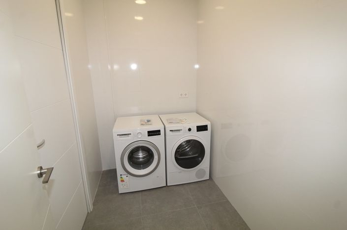 Image No.45-5 Bed House/Villa for sale