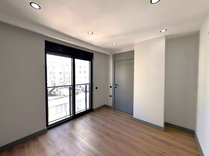 Image No.16-2 Bed Apartment for sale