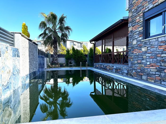 Image No.2-4 Bed House/Villa for sale