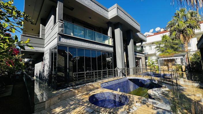 Image No.6-6 Bed House/Villa for sale