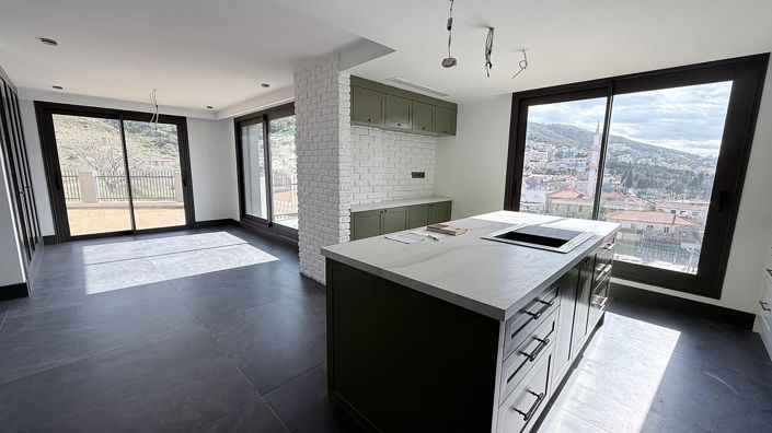 Image No.12-6 Bed House/Villa for sale