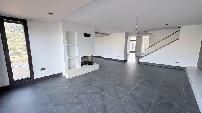 Image No.6-6 Bed House/Villa for sale