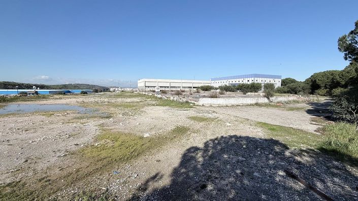 Image No.11-15 Bed Commercial for sale