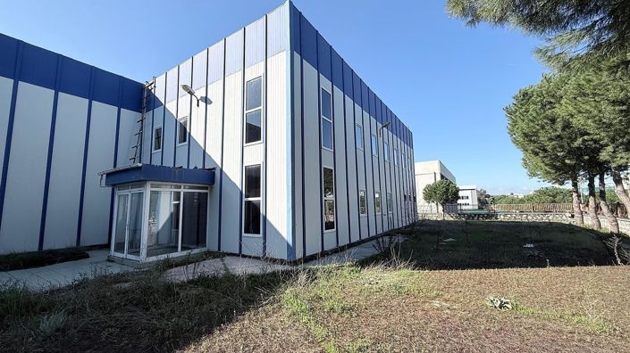 Image No.17-15 Bed Commercial for sale