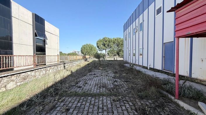 Image No.18-15 Bed Commercial for sale