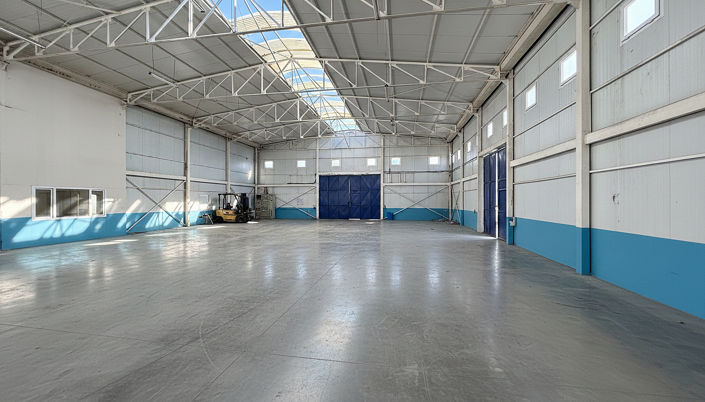 Image No.32-15 Bed Commercial for sale