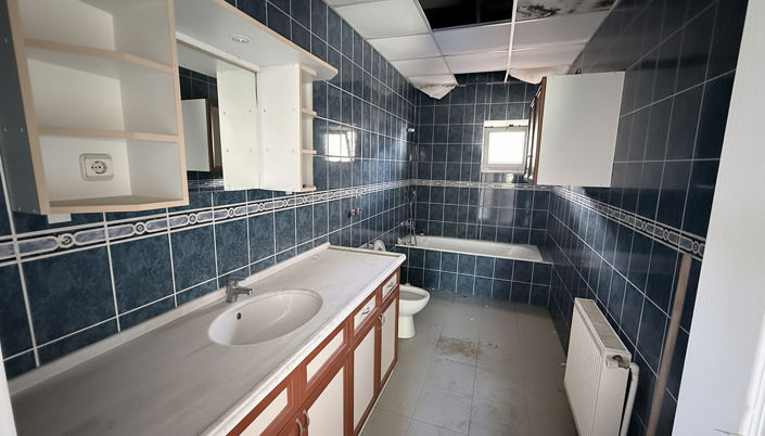 Image No.40-15 Bed Commercial for sale