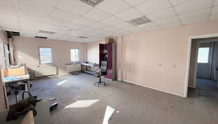 Image No.42-15 Bed Commercial for sale