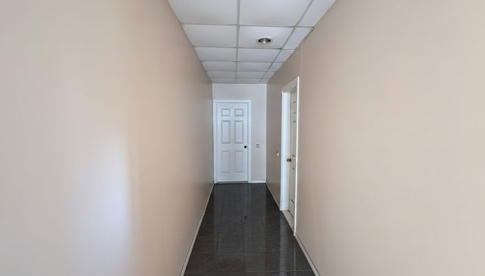 Image No.43-15 Bed Commercial for sale