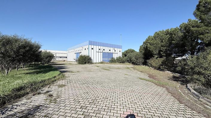 Image No.5-15 Bed Commercial for sale