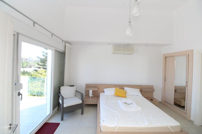 Image No.20-4 Bed House/Villa for sale